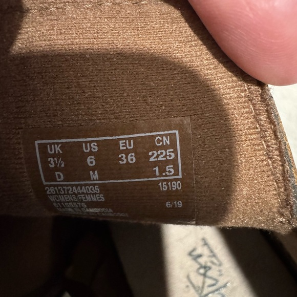 clarks booties - Picture 3 of 3